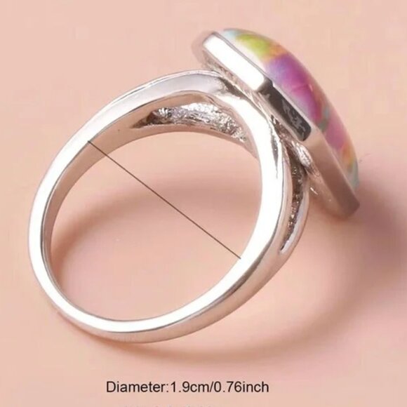 Women's Colorful Bohemian Tie-Dye Ring in a Coffin Cut Silver Split Setting - Picture 4 of 5